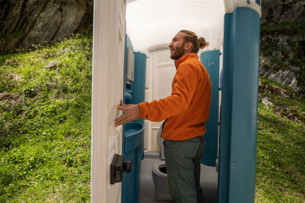 Best Portable restroom trailer rental  in Rden, WA